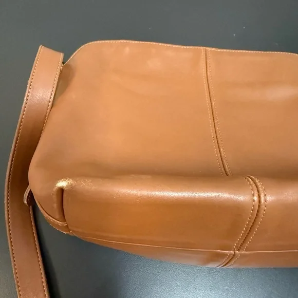 Coach vintage British Tan Leather crossbody Bag - Picture 2 of 9